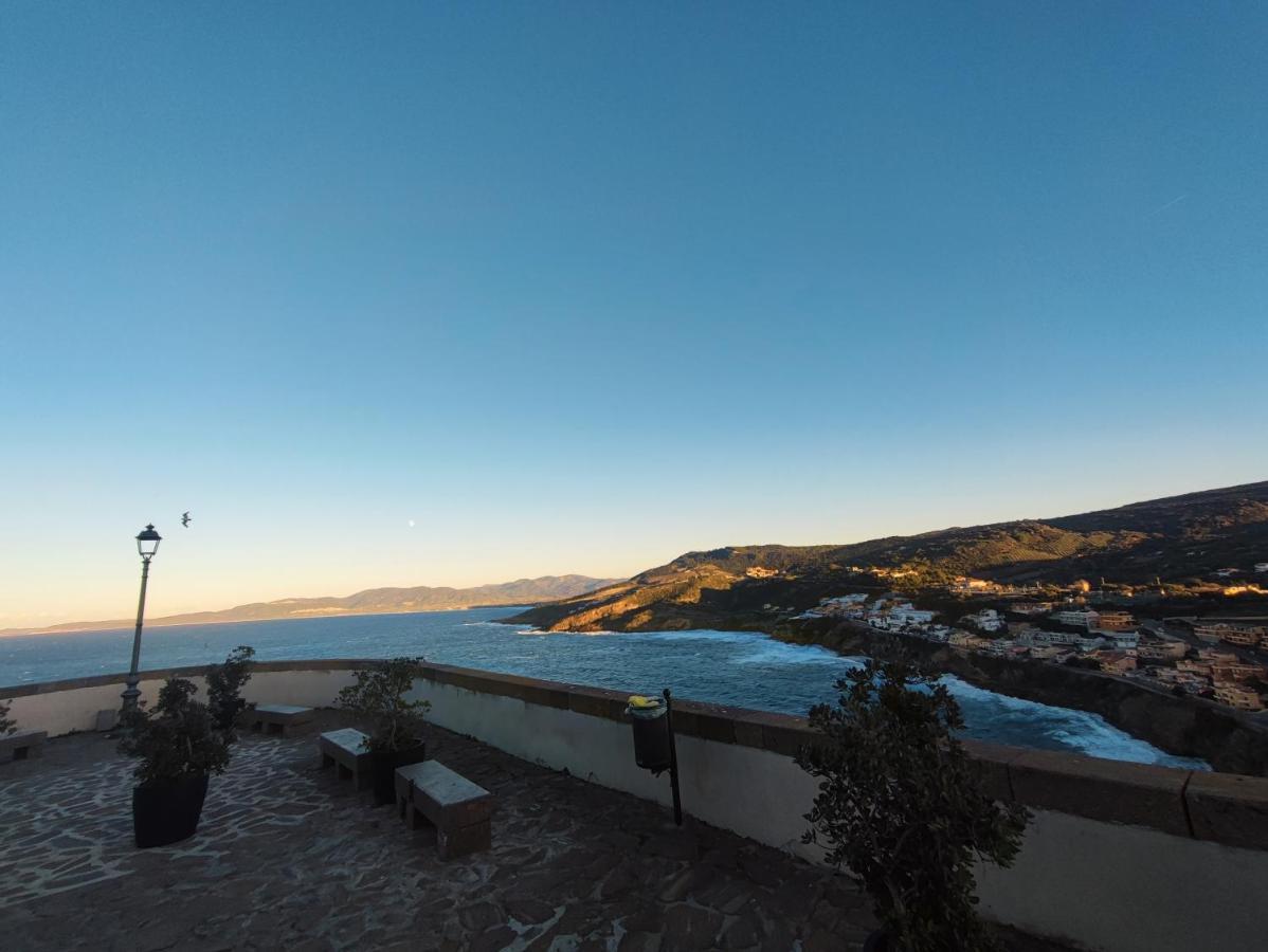 Residenza Nel Borgo L'Appusentu Acomodação com café da manhã Castelsardo Exterior foto